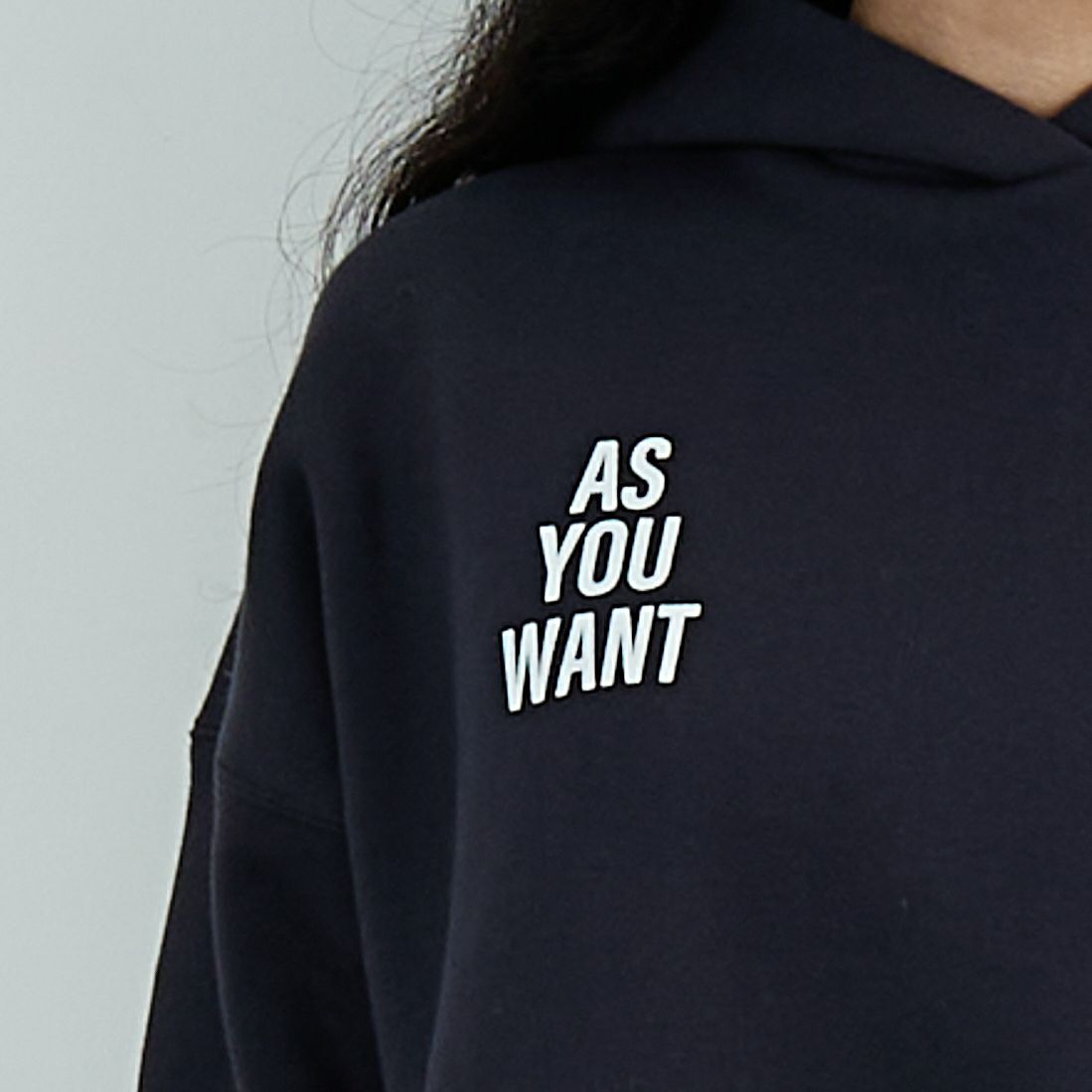 MICA&DEAL [マイカアンドディール] ビックフードプルオーバー [0125409335] CHARCOAL &&モデル身長：162cm 着用サイズ：F&&