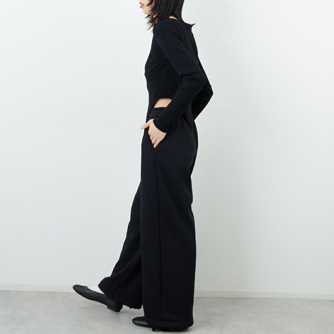 MICA&DEAL [マイカアンドディール] 裏起毛ウォームワイドパンツ [0125403309] D/NAVY &&モデル身長：162cm 着用サイズ：F&&