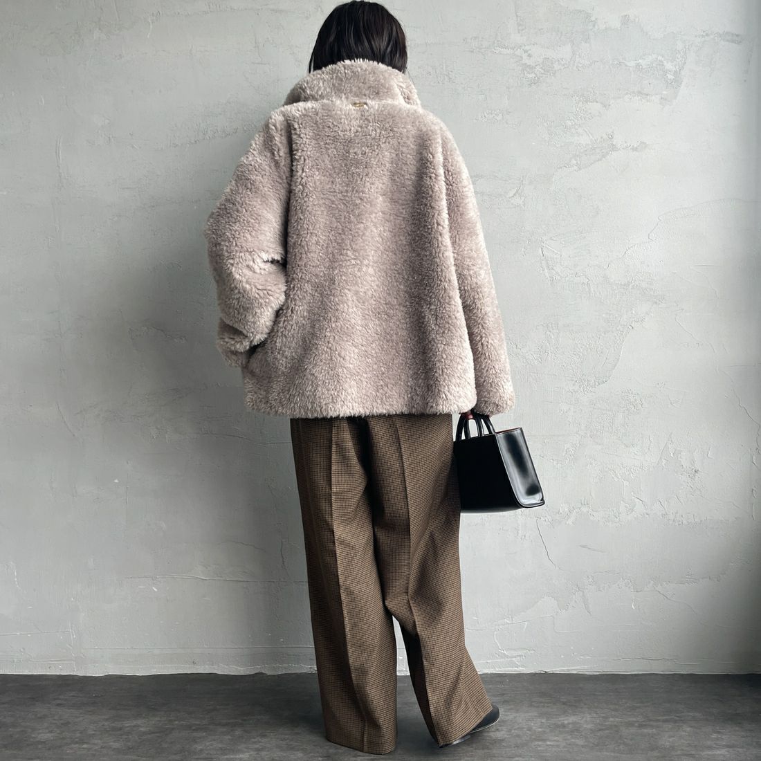 MICA&DEAL [マイカアンドディール] スタンドカラーボアブルゾン [0125406330] GREIGE &&モデル身長：160cm 着用サイズ：F&&