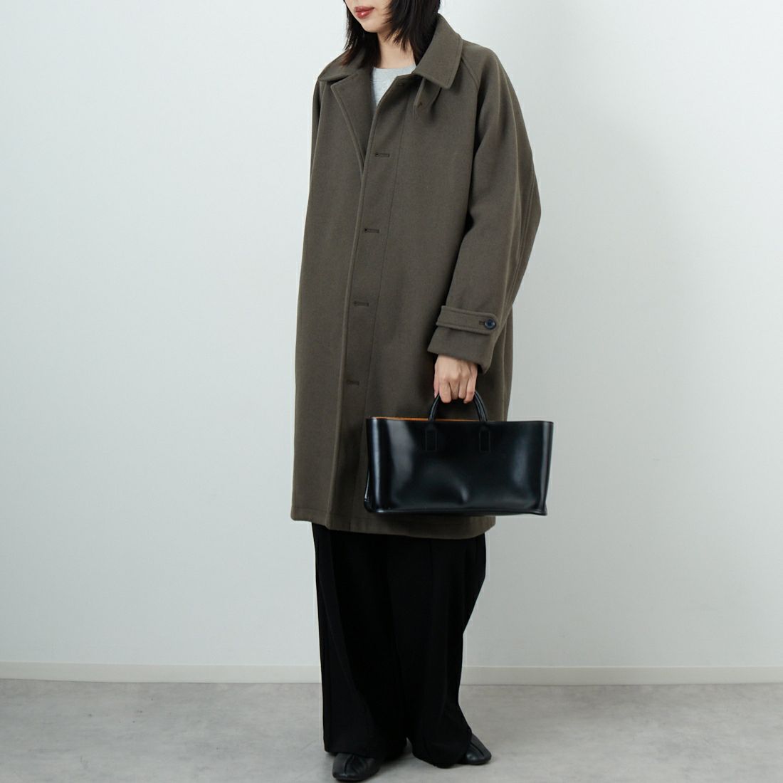 Jeans Factory Clothes [ジーンズファクトリークローズ] ワイドステンカラーミドルコート [831031IN] CHARCOAL &&モデル身長：162cm 着用サイズ：F&&