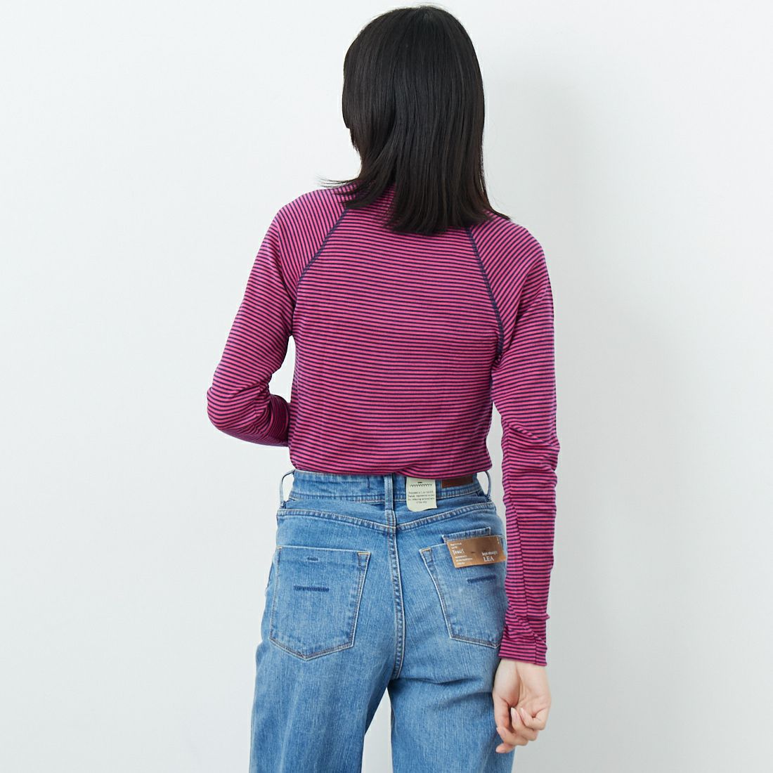 WILDERNESS WEAR [ウィルダネスウェア] ポリプロピレン ロングスリーブボーダーTシャツ [POLYPRO190-LS-CR-ST] NAVY/PINK &&モデル身長：162cm 着用サイズ：S&&