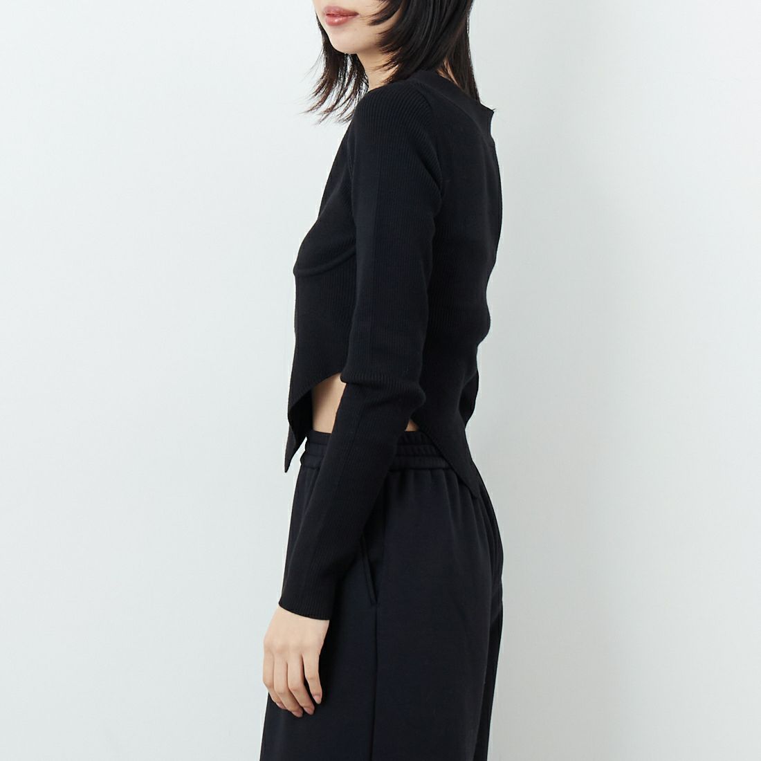 null. [ヌル] ビスチェリブニットトップス [153WNT255023] BLK &&モデル身長：162cm 着用サイズ：24&&