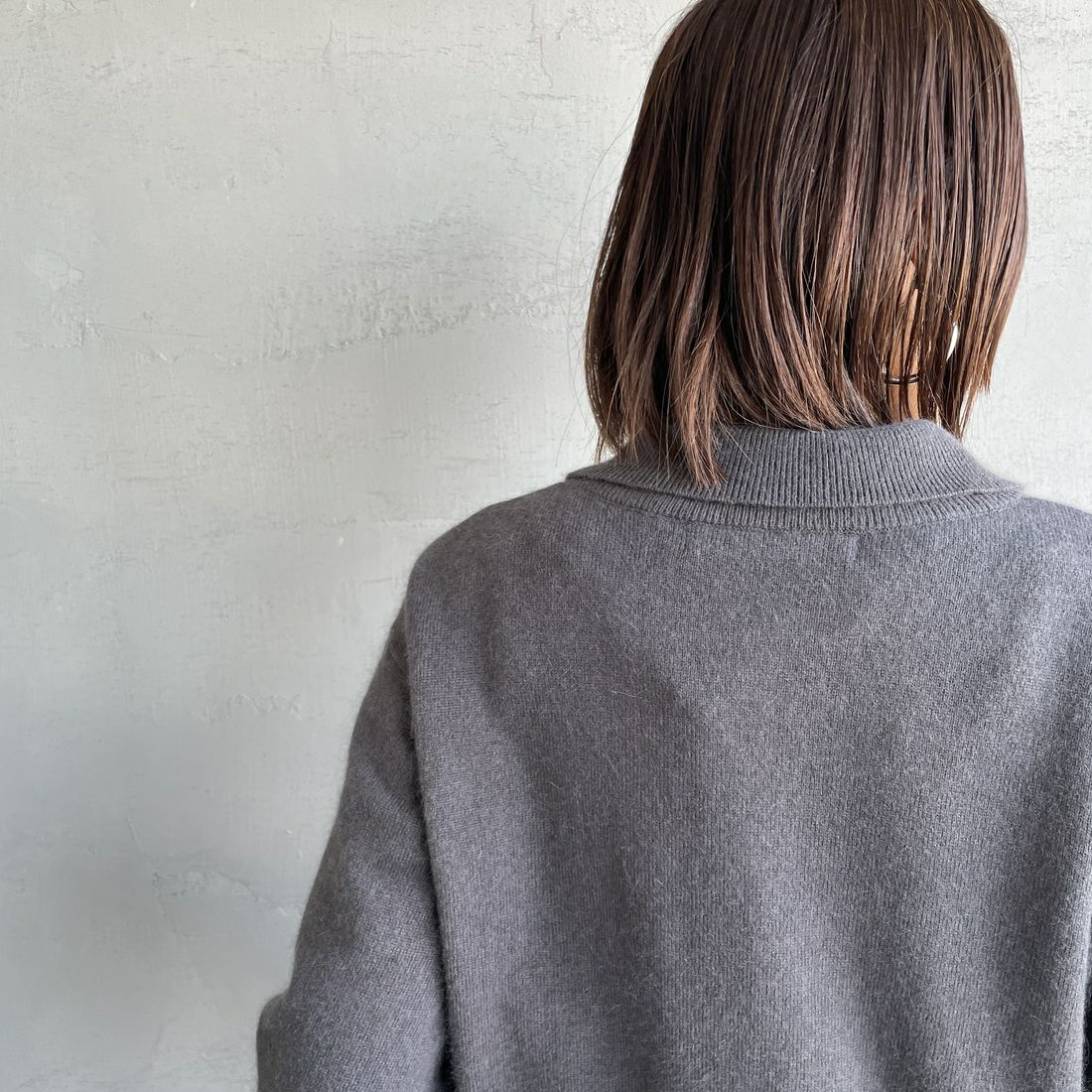mizuiro ind [ミズイロインド] ハイゲージ襟付きプルオーバー [4-220099] 92 D.GRAY &&モデル身長：159cm 着用サイズ：F&&