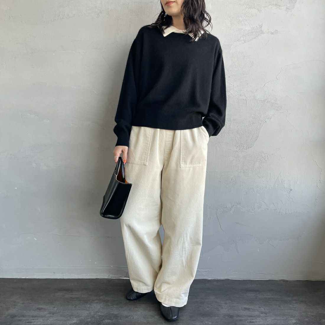 mizuiro ind [ミズイロインド] ハイゲージ襟付きプルオーバー [4-220099] 99A BLK/OW &&モデル身長：160cm 着用サイズ：F&&