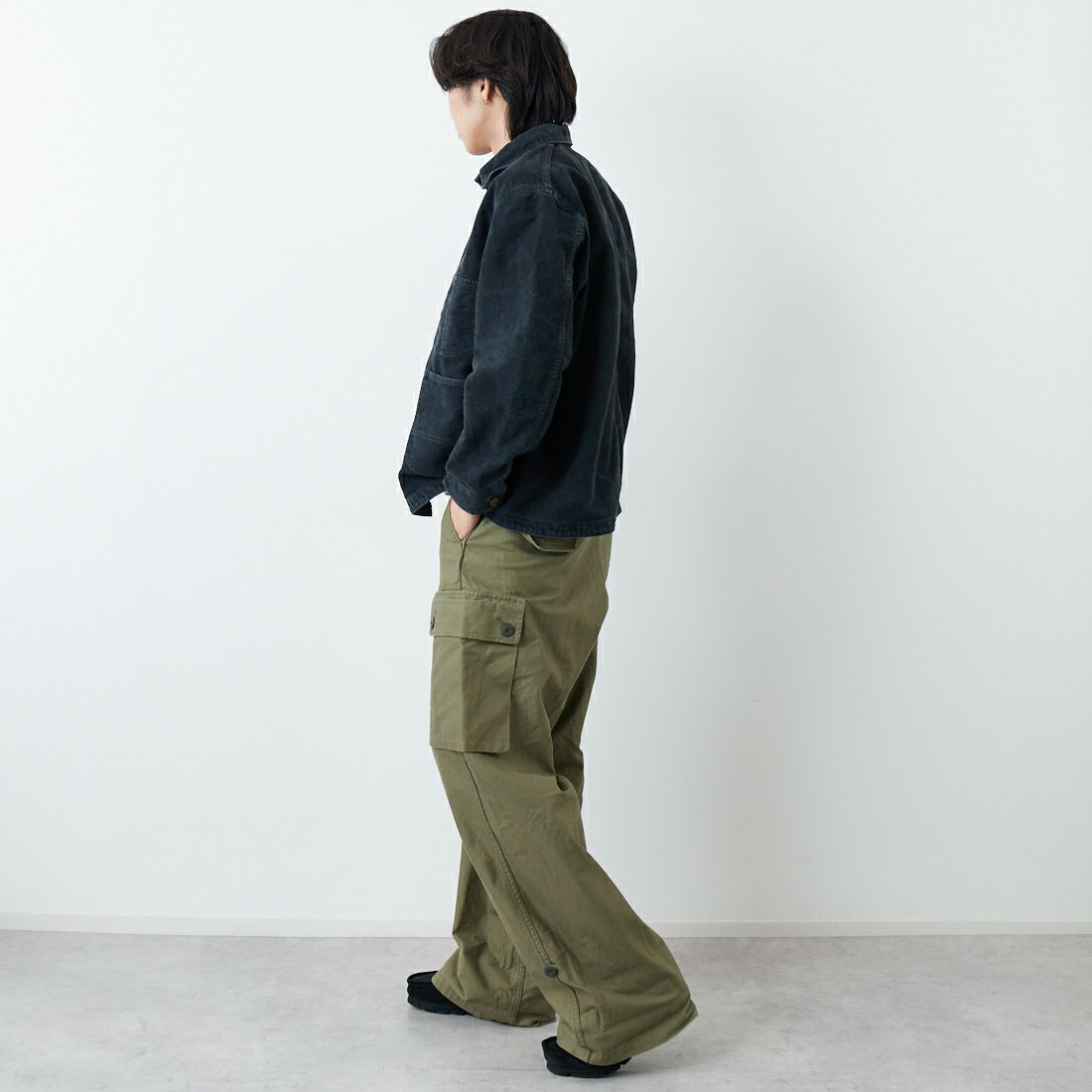 REMI RELIEF [レミレリーフ] モールスキンカバーオールジャケット [RN29373043] BLACK &&モデル身長：179cm 着用サイズ：L&&