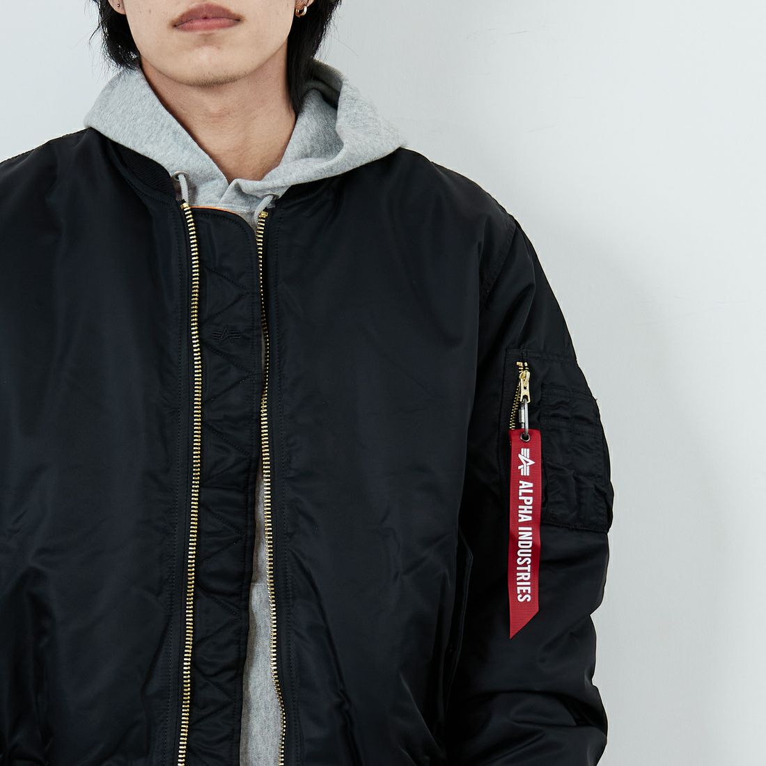 ALPHA [アルファ] MA-1フライトジャケット [MJM21000C1] BLACK &&モデル身長：179cm 着用サイズ：L&&