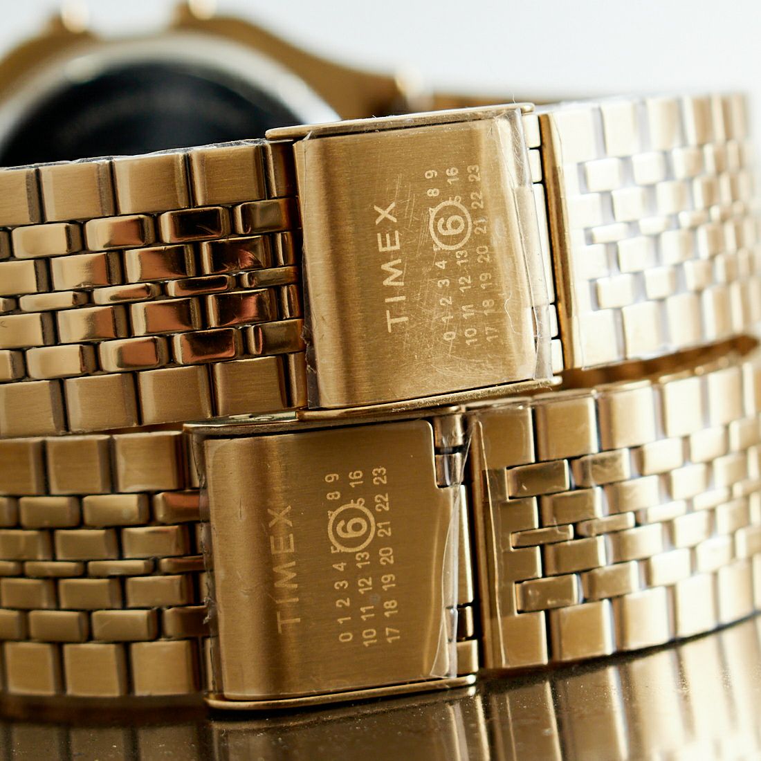 マルジェラ　タイメックス　T80 ギフトセット Timex x MM6 Maison Margiela】 T80 Gift Set Stainless Steel (TIMEX