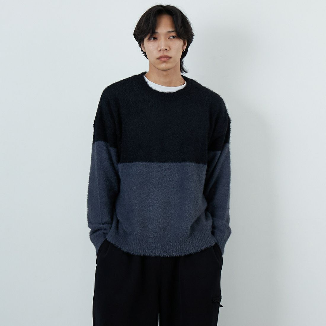 33Degrees [サーティスリーディグリーズ] シャギーツートンクルーネックニット [725807] BLK/CHR &&モデル身長：179cm 着用サイズ：M&&