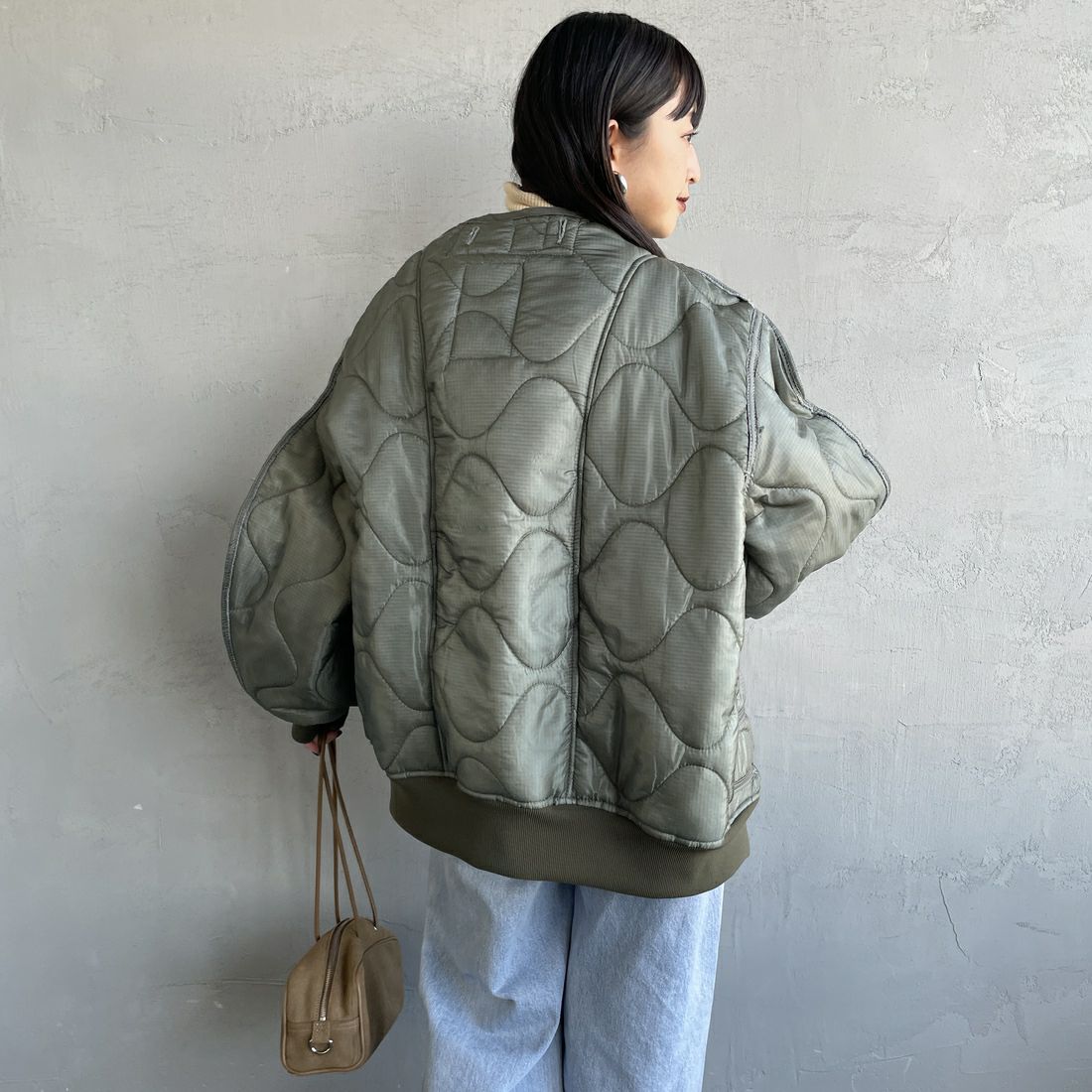 ODDMENT [オッドメント] キルティング MA-1ジャケット [QUILTING-MA-1] GREY &&モデル身長：150cm 着用サイズ：ONE SIZE&&