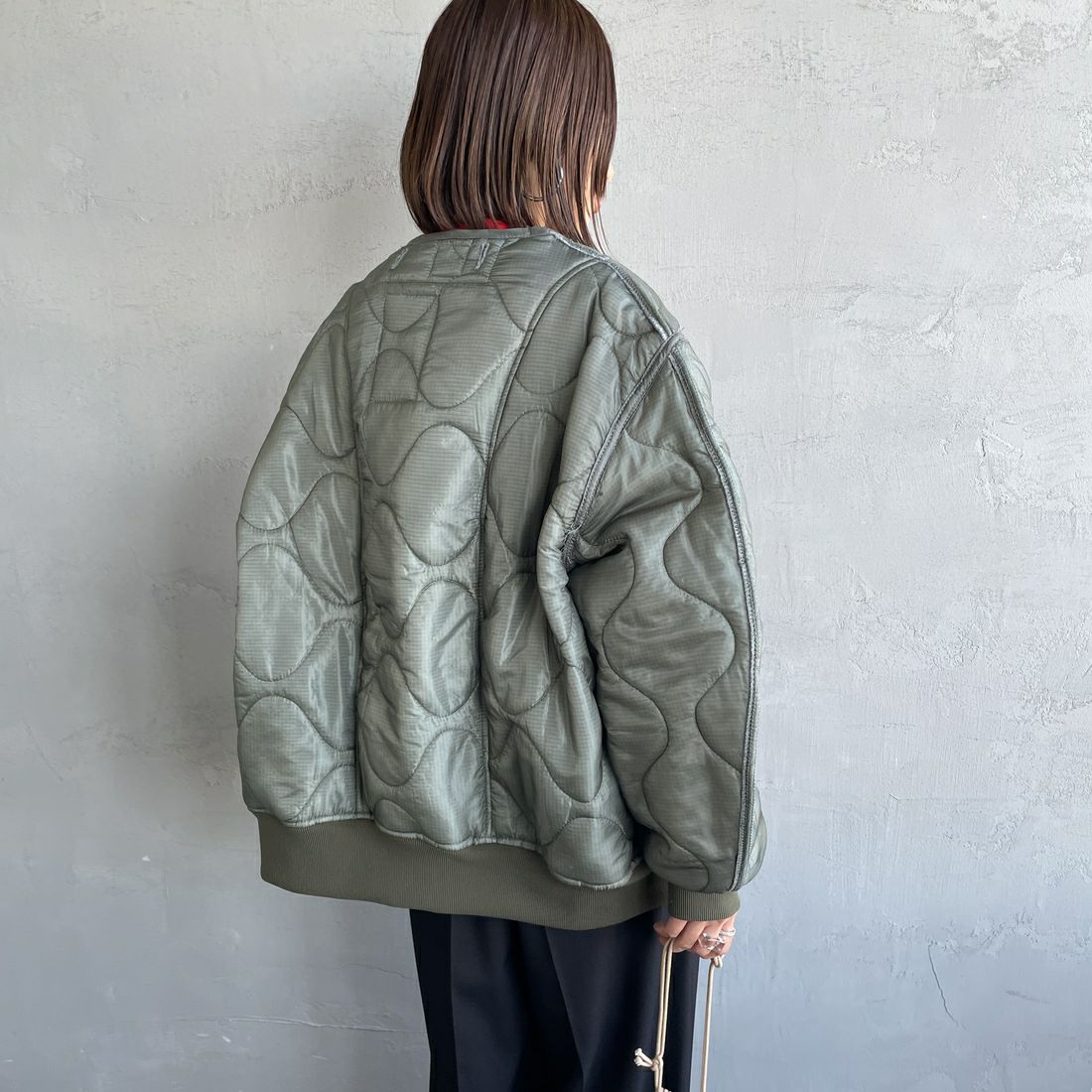 ODDMENT [オッドメント] キルティング MA-1ジャケット [QUILTING-MA-1] GREY &&モデル身長：159cm 着用サイズ：ONE SIZE&&