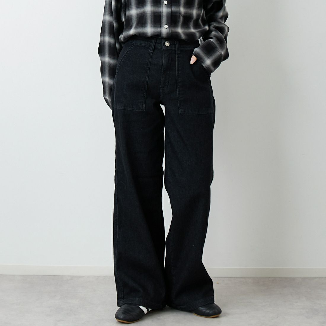 2583 BLACK&&モデル身長：162cm 着用サイズ：XS&&