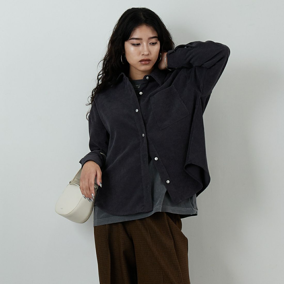 Jf Ready Made [ジイエフレディメイド] コーデュロイドロップタックブラウス [4225650] ﾁｬｺｰﾙｸﾞﾚｰ &&モデル身長：162cm 着用サイズ：F&&