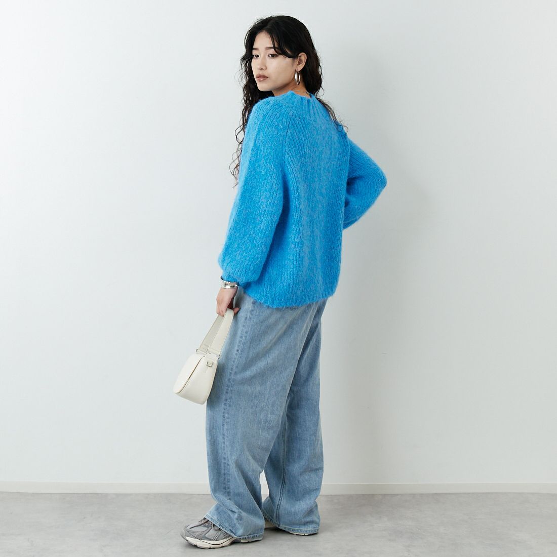 Jf Ready Made [ジェイエフレディメイド] 圧縮起毛ワイドネックプルオーバー [3225466] ﾌﾞﾙｰ &&モデル身長：162cm 着用サイズ：F&&