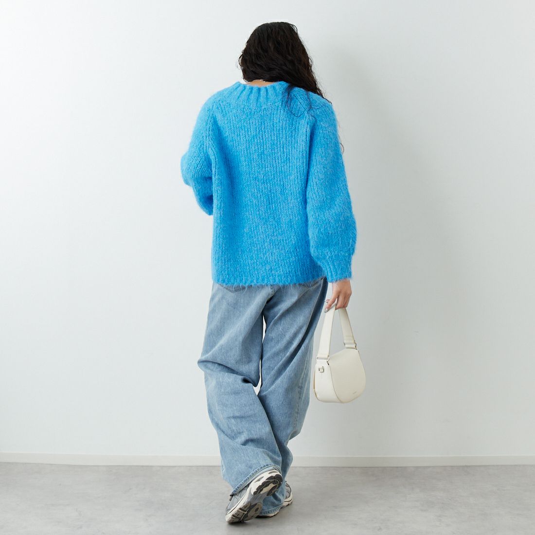 Jf Ready Made [ジェイエフレディメイド] 圧縮起毛ワイドネックプルオーバー [3225466] ﾌﾞﾙｰ &&モデル身長：162cm 着用サイズ：F&&