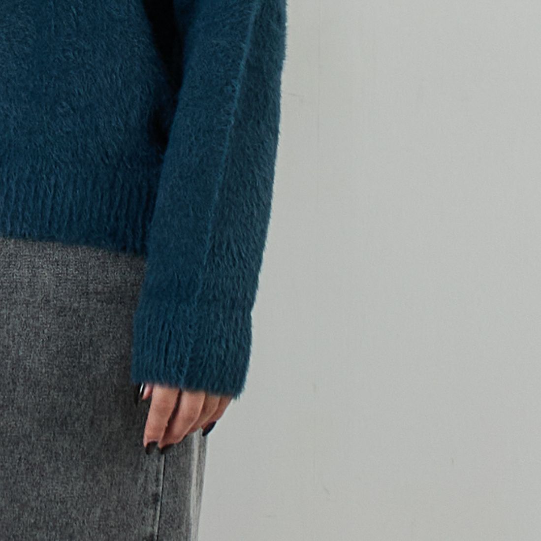 Jf Ready Made [ジェイエフレディメイド] シャギーツートンクルーネックニット [725807]CHR/GRN &&モデル身長：162cm 着用サイズ：F&&