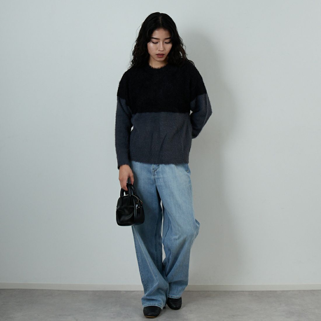 Jf Ready Made [ジェイエフレディメイド] シャギーツートンクルーネックニット [725807]BLK/CHR &&モデル身長：162cm 着用サイズ：F&&