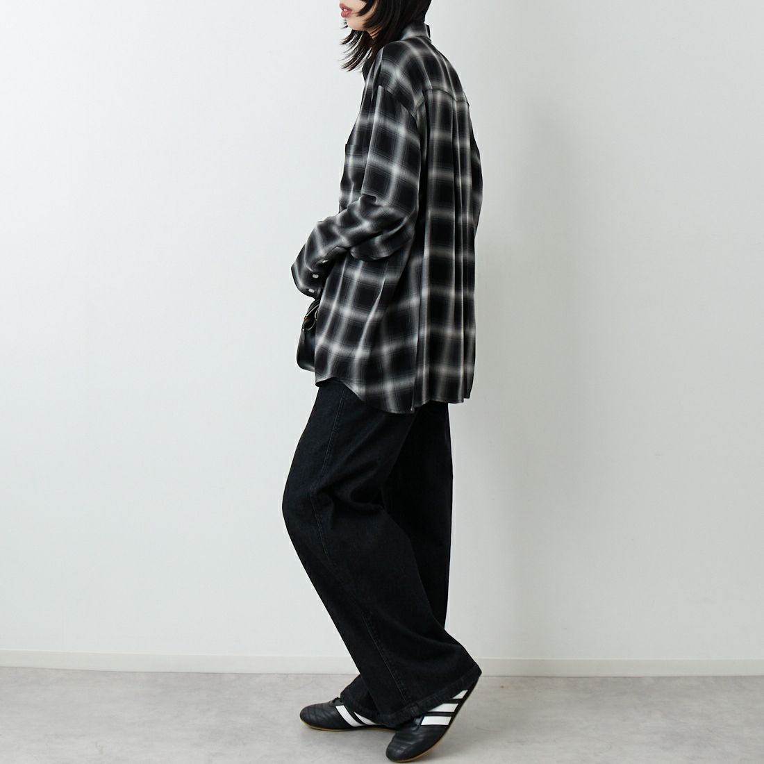 emmi [エミ] チェックオーバーシャツ [13WFB254049] BLK &&モデル身長：162cm 着用サイズ：F&&