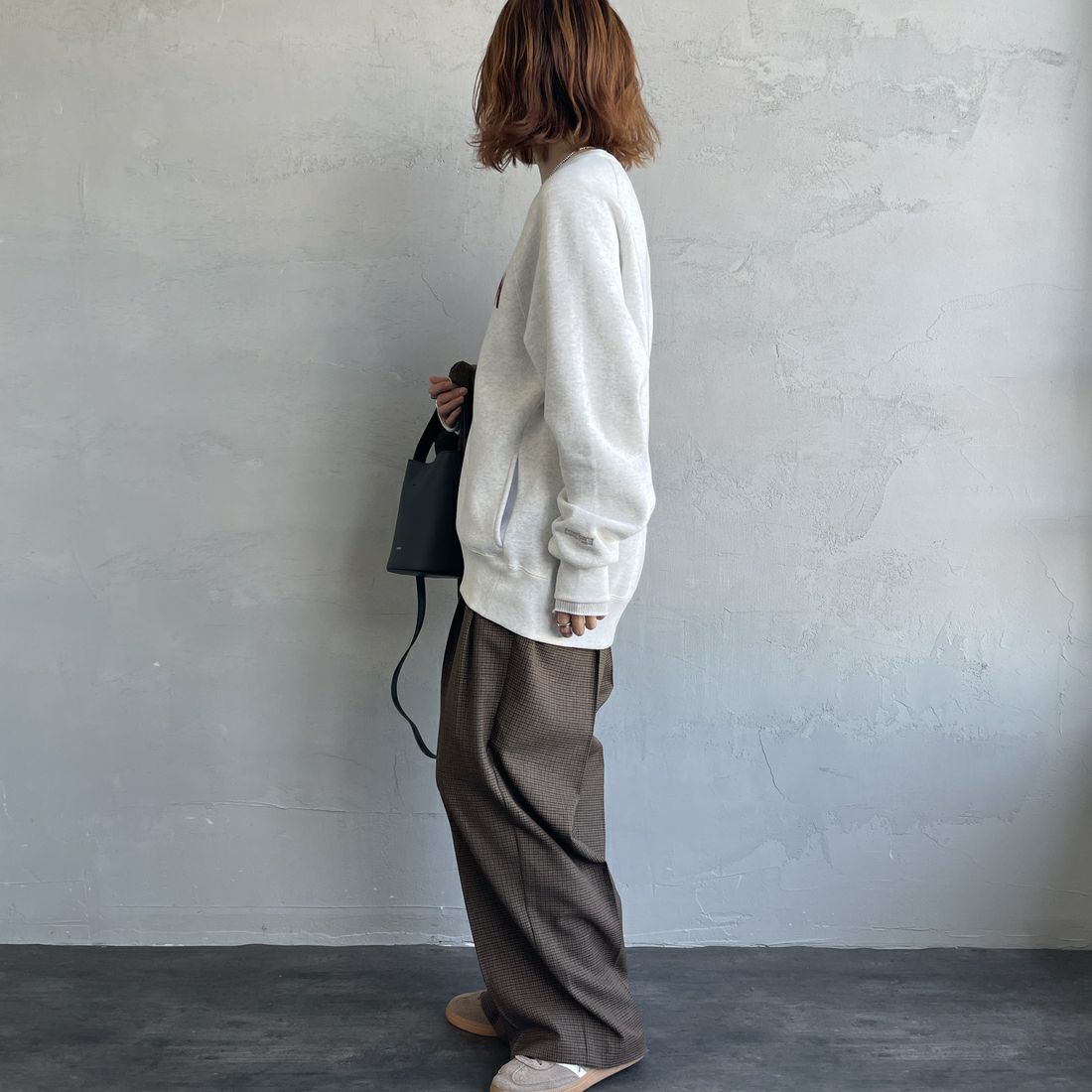 Americana [アメリカーナ] ボリュームスリーブ クルーネックスウェット [BRF-797A-1] ｱｯｼｭ &&モデル身長：158cm 着用サイズ：ONE SIZE&&