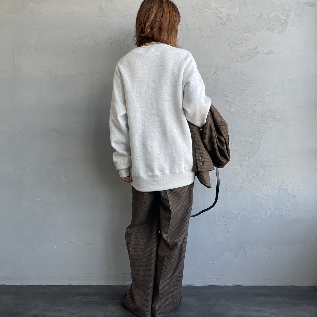 Americana [アメリカーナ] ボリュームスリーブ クルーネックスウェット [BRF-797A-2] ｱｯｼｭ &&モデル身長：158cm 着用サイズ：ONE SIZE&&