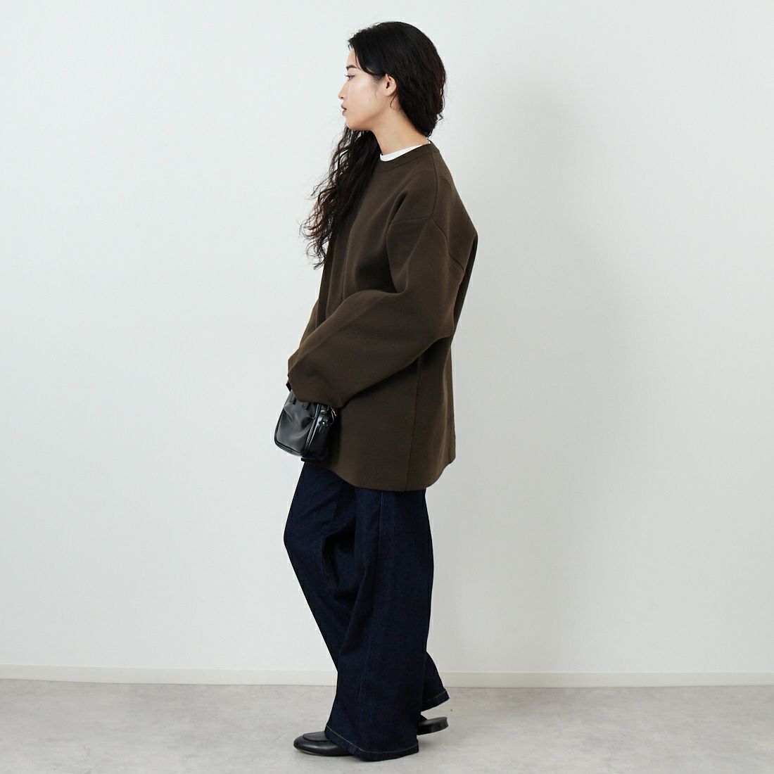 RIM.ARK [リムアーク] ミドルレングス ボックスニットプルオーバー [460JSL70-2211] KHA &&モデル身長：162cm 着用サイズ：F&&