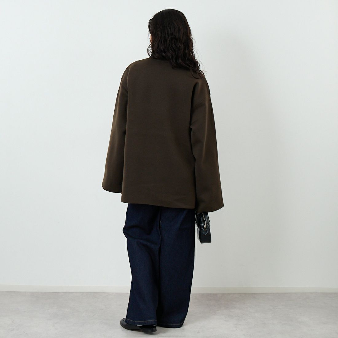 RIM.ARK [リムアーク] ミドルレングス ボックスニットプルオーバー [460JSL70-2211] KHA &&モデル身長：162cm 着用サイズ：F&&