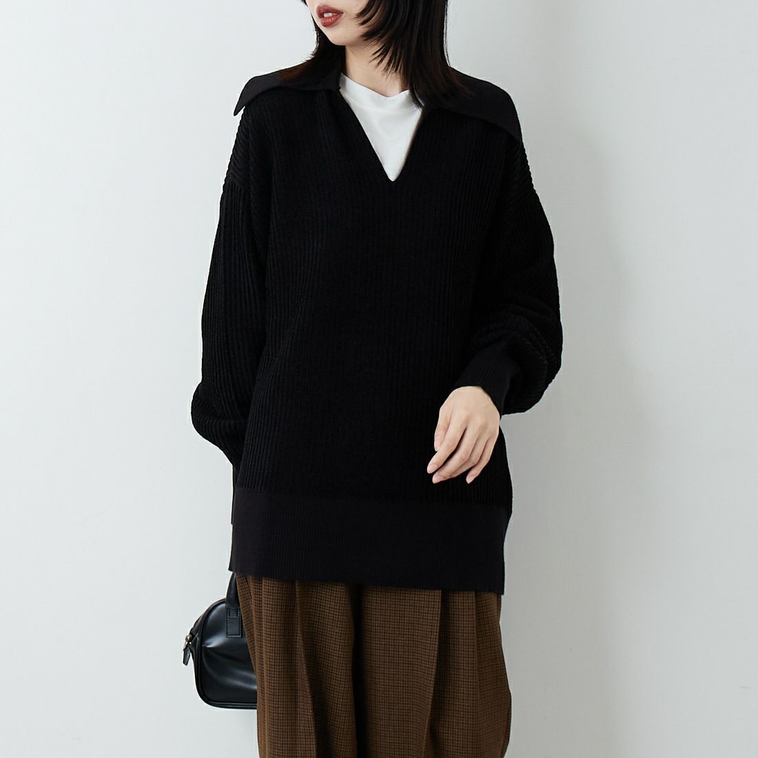 RIM.ARK [リムアーク] ベーシックカラーリブプルオーバー [460JSL70-2271] BLK &&モデル身長：162cm 着用サイズ：F&&