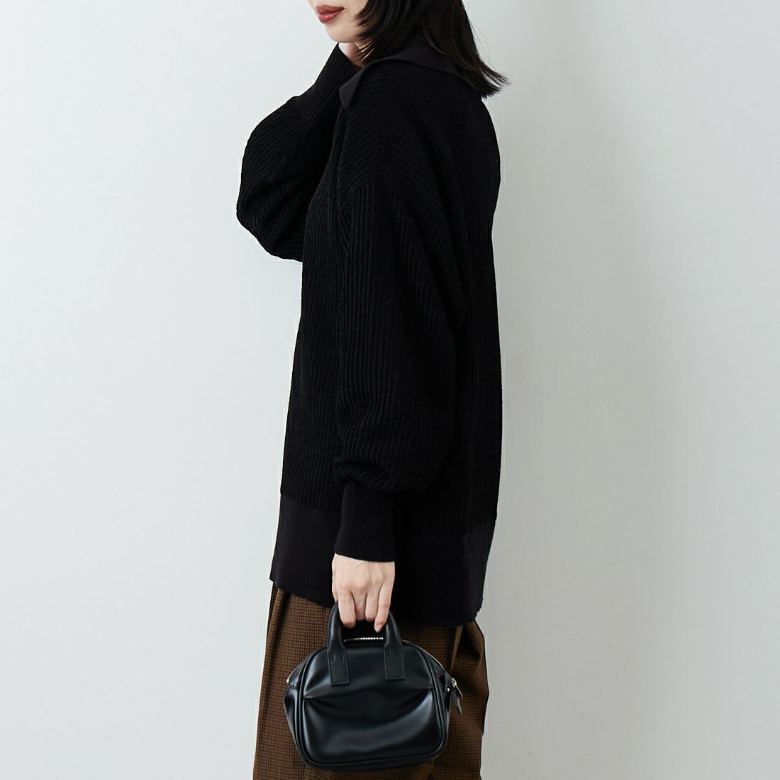 RIM.ARK [リムアーク] ベーシックカラーリブプルオーバー [460JSL70-2271] BLK &&モデル身長：162cm 着用サイズ：F&&