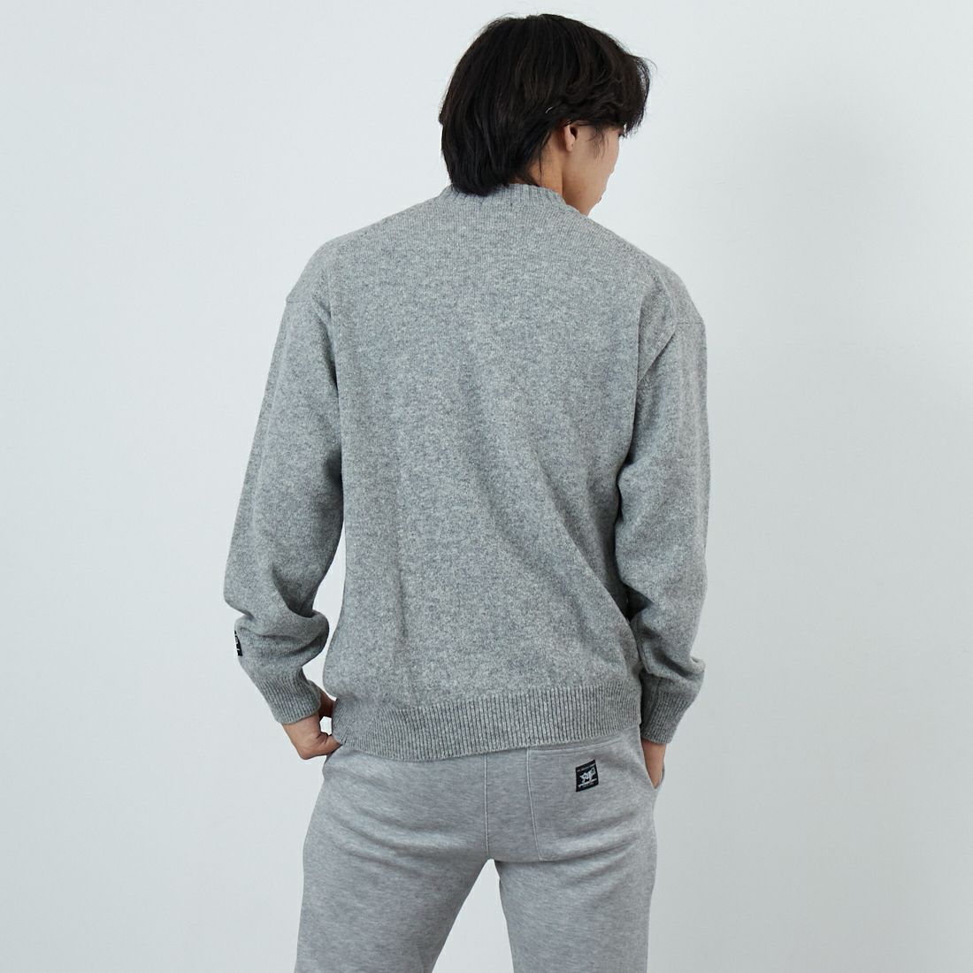 The Endless Summer [エンドレスサマー] BUHI サガラ刺繍ウールニット [AS-25774323] 03 MIX GRY &&モデル身長：179cm 着用サイズ：M&&