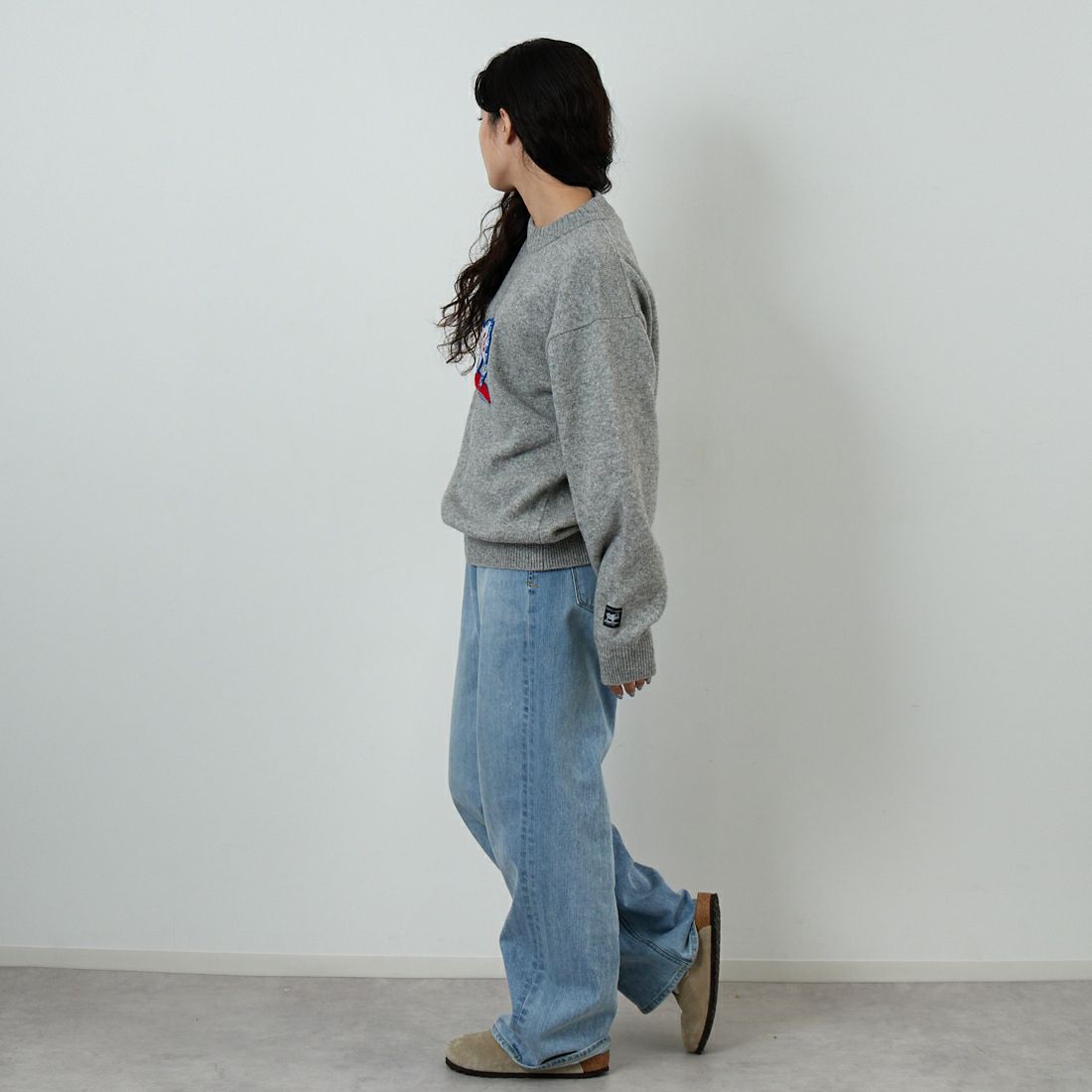 The Endless Summer [エンドレスサマー] BUHI サガラ刺繍ウールニット [AS-25774323] 03 MIX GRY &&モデル身長：162cm 着用サイズ：S&&