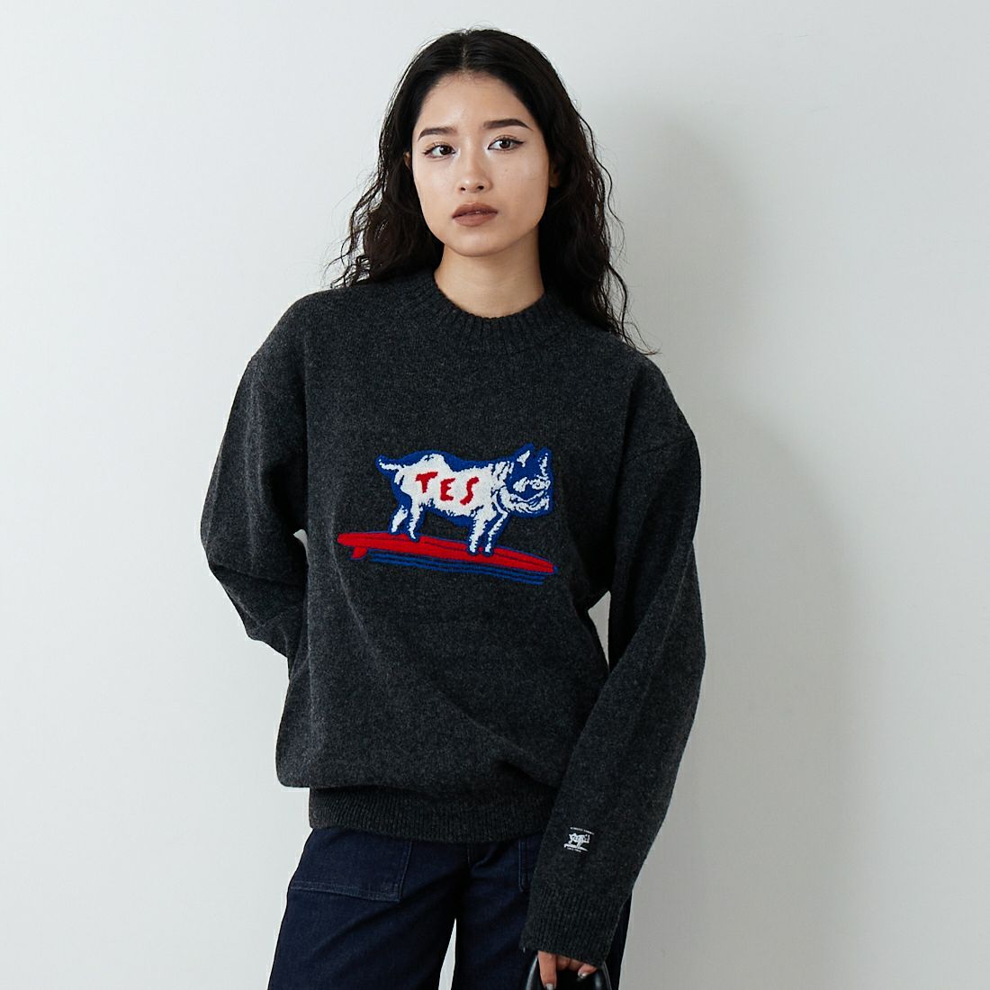 The Endless Summer [エンドレスサマー] BUHI サガラ刺繍ウールニット [AS-25774323] 01 BLACK &&モデル身長：162cm 着用サイズ：S&&