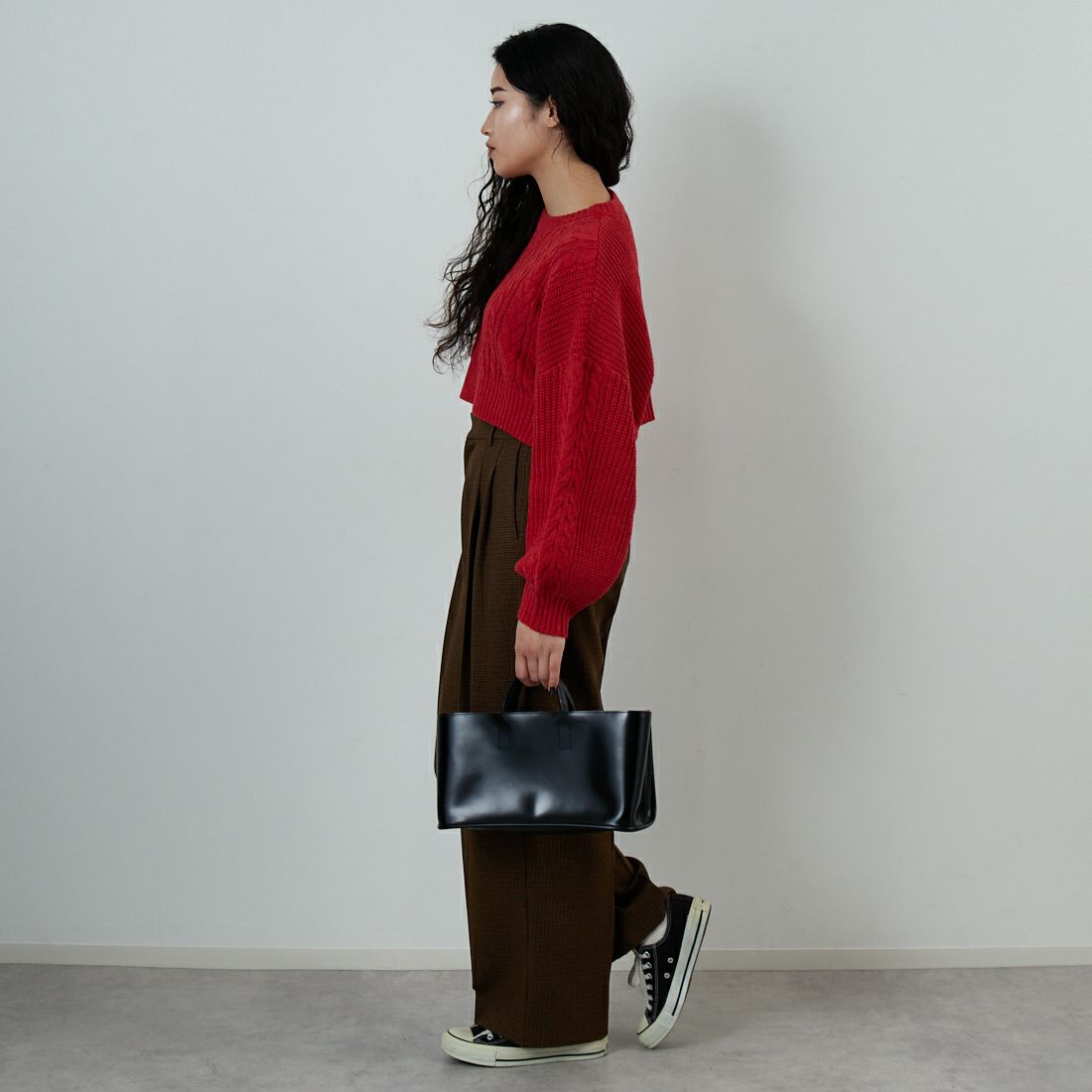 Jf Ready Made [ジェイエフレディメイド] ケーブル編みショート丈クルーネックニット [124803]RED &&モデル身長：162cm 着用サイズ：F&&