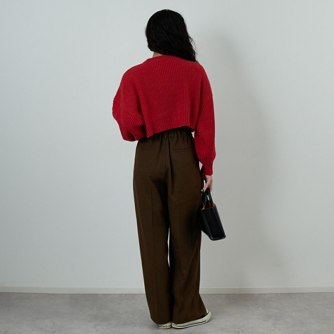 Jf Ready Made [ジェイエフレディメイド] ケーブル編みショート丈クルーネックニット [124803]RED &&モデル身長：162cm 着用サイズ：F&&