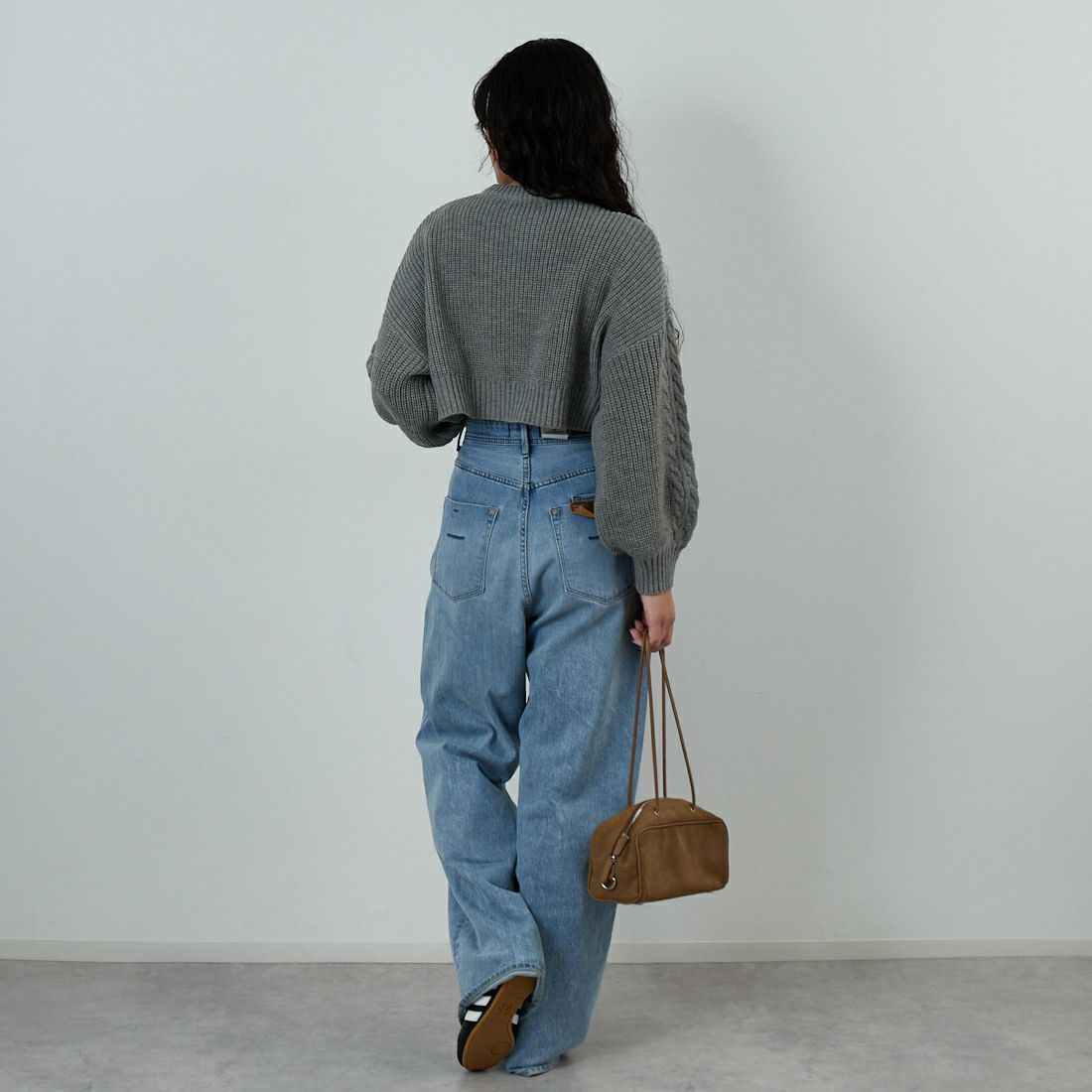 Jf Ready Made [ジェイエフレディメイド] ケーブル編みショート丈クルーネックニット [124803]GRAY &&モデル身長：162cm 着用サイズ：F&&