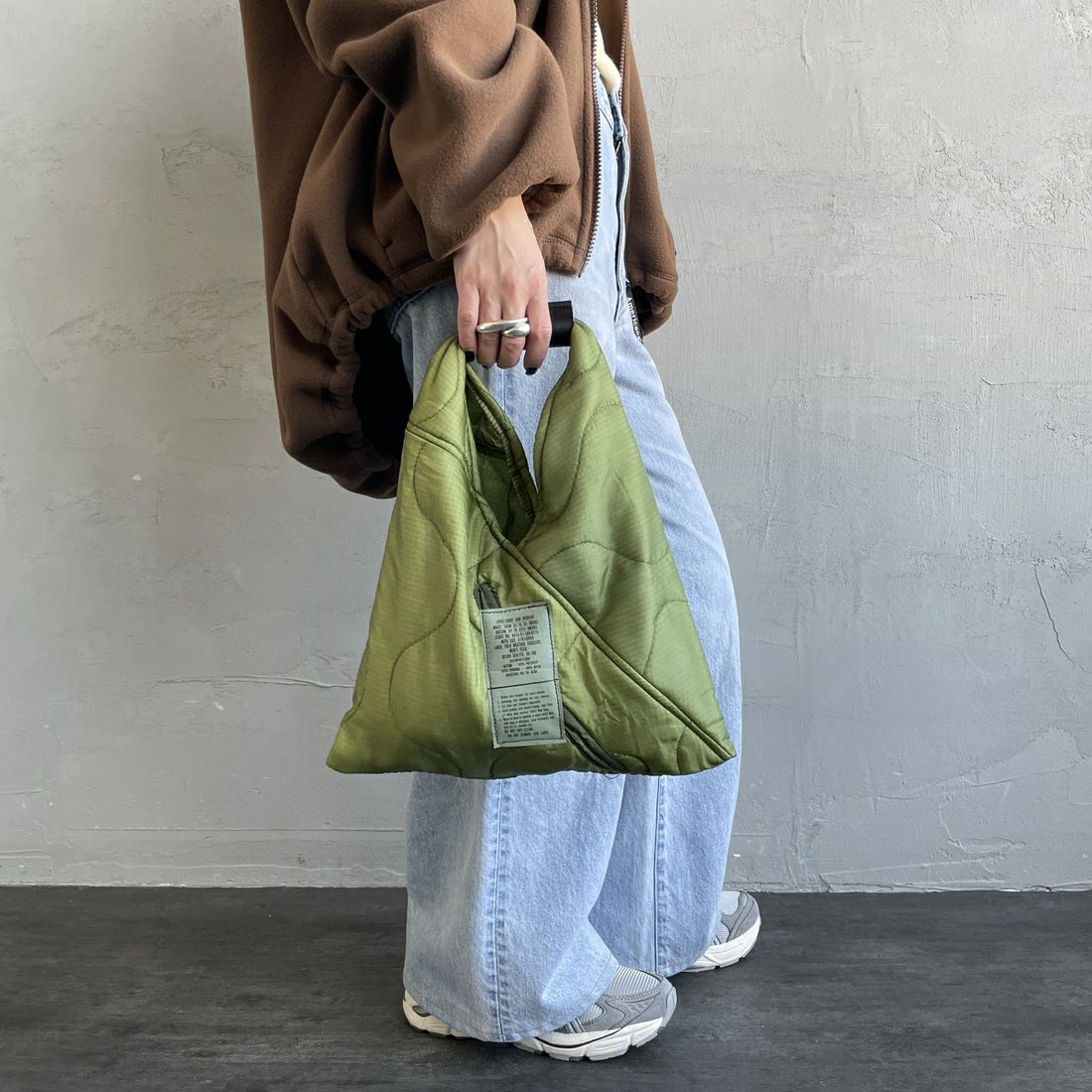 THRIFTY LOOK [スリフティールック] トライアングルスモールトートバッグ [TL25S021] OLIVE