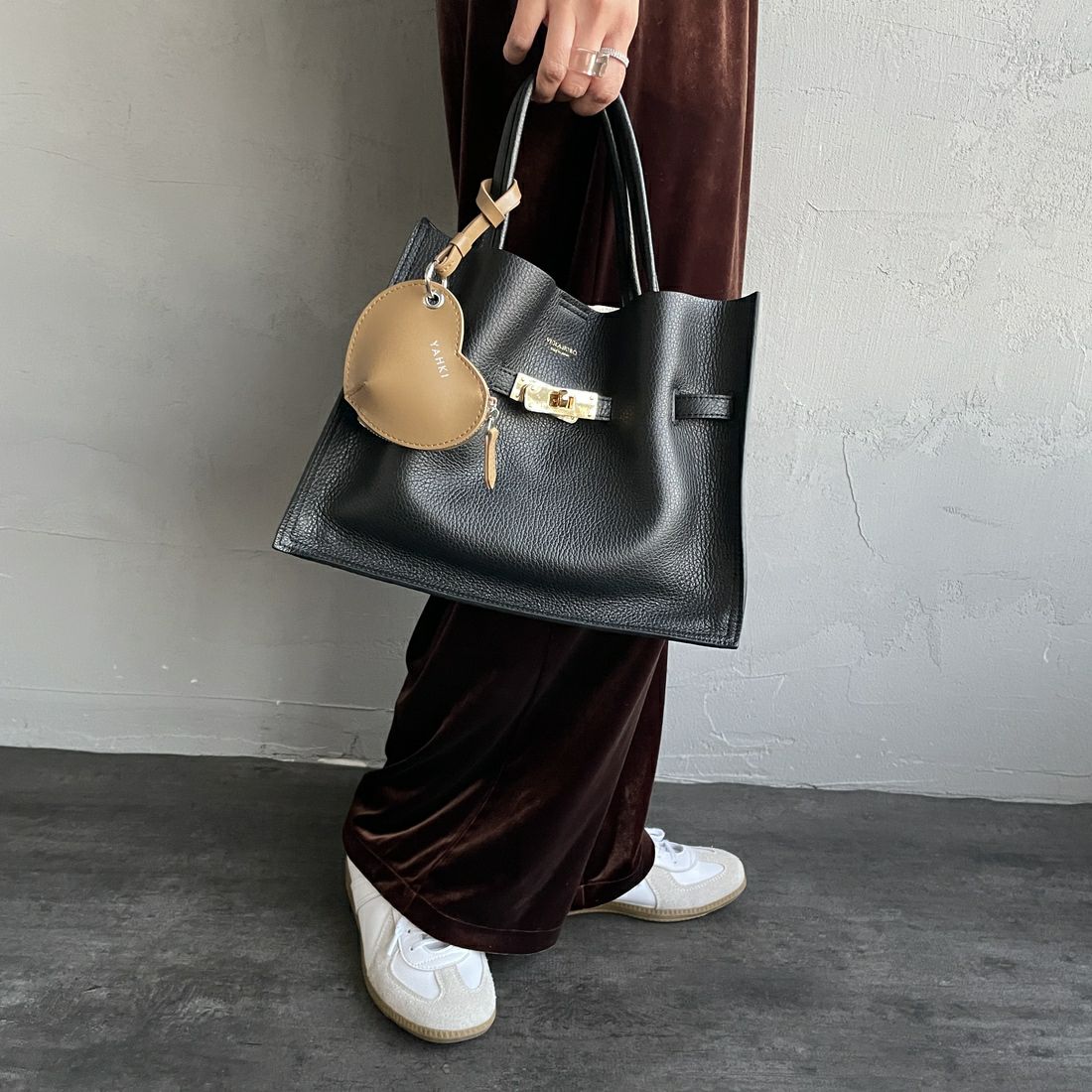 YAHKI [ヤーキ] ハートレザーマルチケース [YH-640C] TABACO