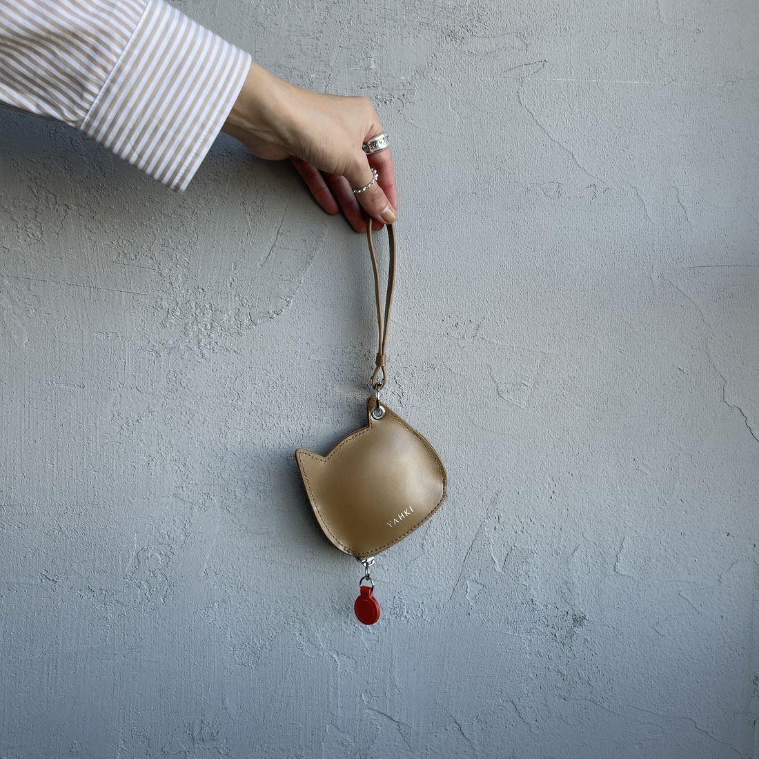 YAHKI [ヤーキ] キャットレザーマルチケース [YH-678C] TABACO