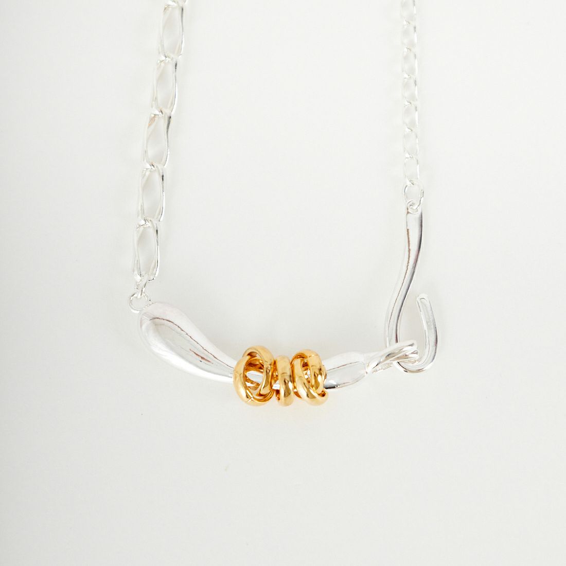 LAPUIS [ラピュイ] Flow coil チョーカー [254-220106] ﾏﾙﾁ