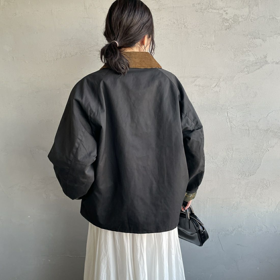 Barbour [バブアー] 別注 BORROWDALE ボロウデイルジャケット [261MCAS237-JF] KHAKI &&モデル身長：150cm 着用サイズ：34&&