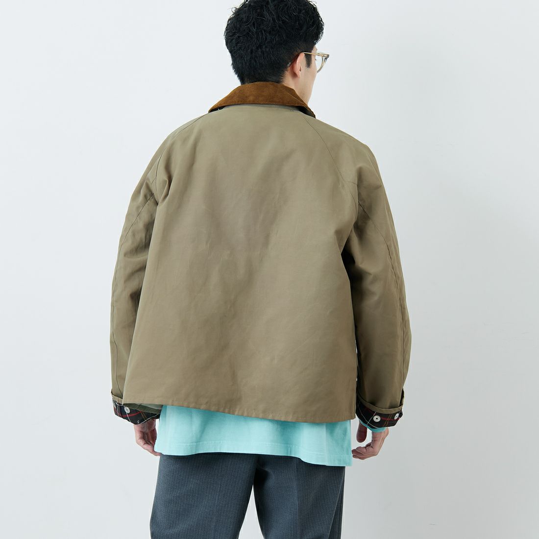 Barbour [バブアー] 別注 BORROWDALE ボロウデイルジャケット [261MCAS237-JF] KHAKI &&モデル身長：168cm 着用サイズ：38&&
