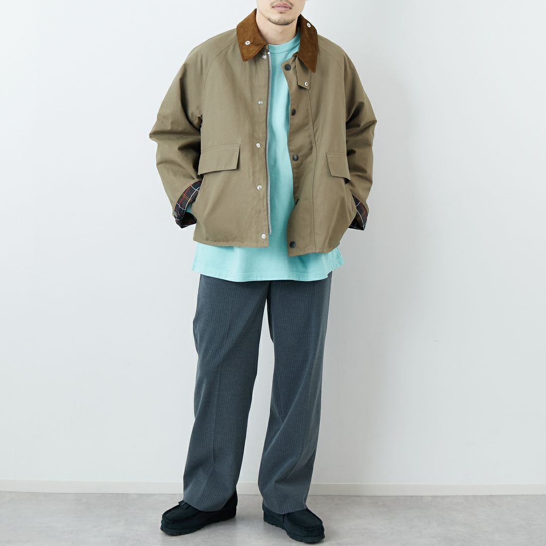 Barbour [バブアー] 別注 BORROWDALE ボロウデイルジャケット [261MCAS237-JF] KHAKI &&モデル身長：168cm 着用サイズ：38&&