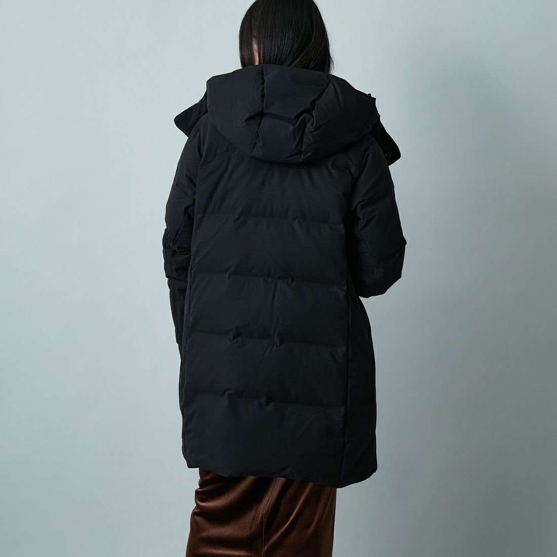 DESCENTE ALLTERRAIN [デサントオルテライン] 水沢ダウン アンカーハーフコート [DU5FDJM3L] BK00 &&モデル身長：162cm 着用サイズ：L&&