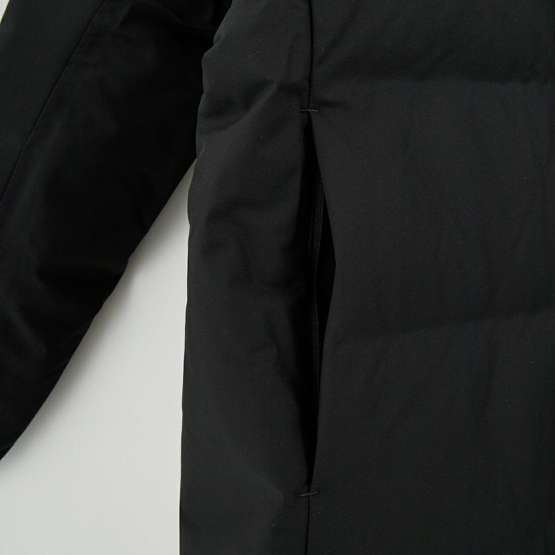 DESCENTE ALLTERRAIN [デサントオルテライン] 水沢ダウン アンカーハーフコート [DU5FDJM3L] BK00