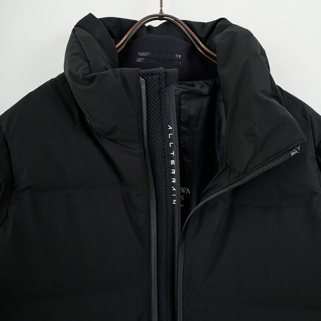 DESCENTE ALLTERRAIN [デサントオルテライン] 水沢ダウン アンカーハーフコート [DU5FDJM3L] BK00