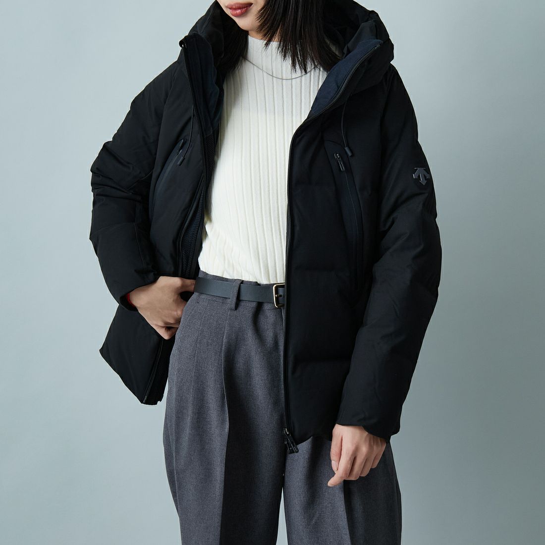 DESCENTE ALLTERRAIN [デサントオルテライン] 水沢ダウン マウンテニア [DU5FDJM1L] BK00 &&モデル身長：162cm 着用サイズ：M&&