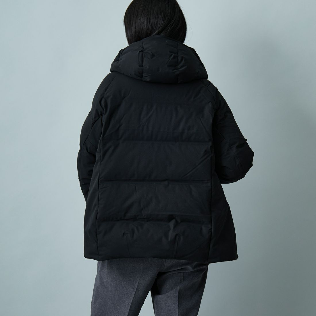 DESCENTE ALLTERRAIN [デサントオルテライン] 水沢ダウン マウンテニア [DU5FDJM1L] BK00 &&モデル身長：162cm 着用サイズ：M&&