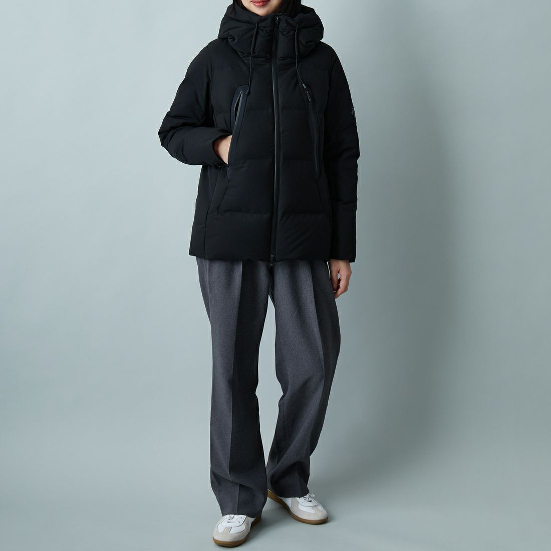 DESCENTE ALLTERRAIN [デサントオルテライン] 水沢ダウン マウンテニア [DU5FDJM1L] BK00 &&モデル身長：162cm 着用サイズ：M&&