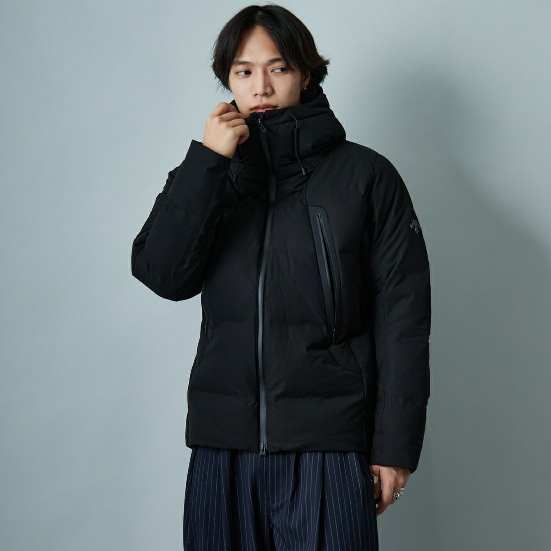 DESCENTE ALLTERRAIN [デサントオルテライン] 水沢ダウン マウンテニア [DU5FDJM1M] BK00 &&モデル身長：179cm 着用サイズ：L&&
