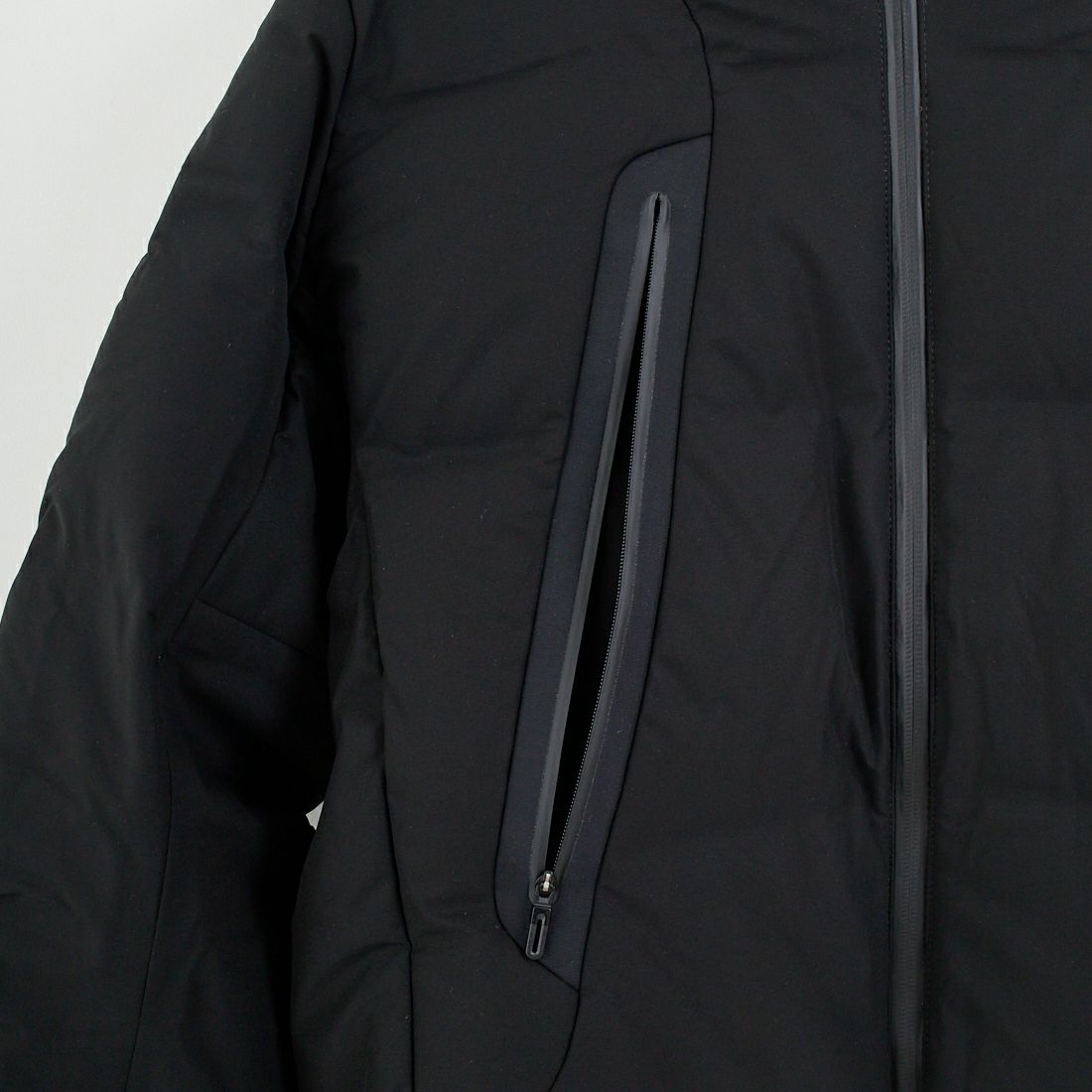 DESCENTE ALLTERRAIN [デサントオルテライン] 水沢ダウン マウンテニア [DU5FDJM1M] BK00