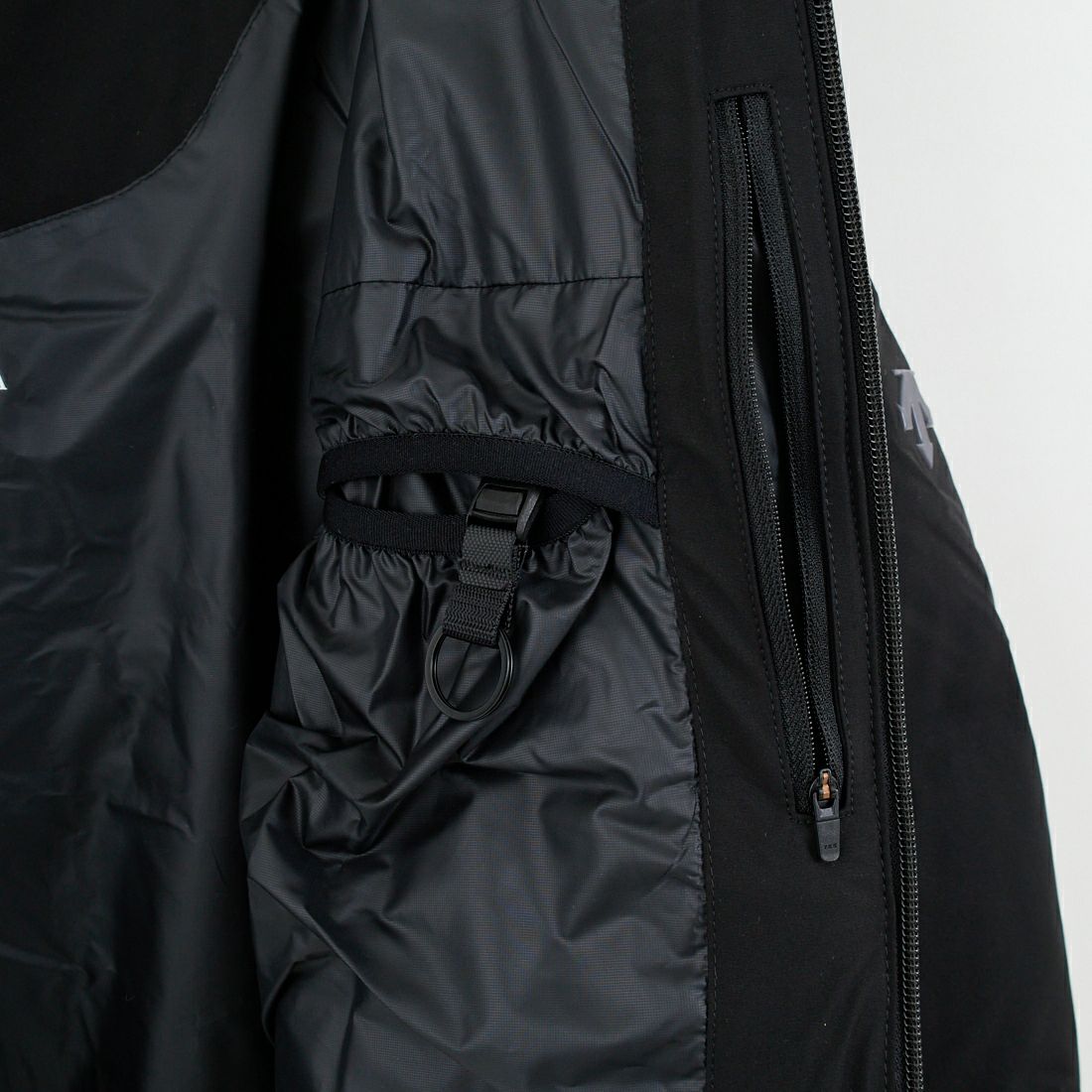 DESCENTE ALLTERRAIN [デサントオルテライン] 水沢ダウン マウンテニア [DU5FDJM1M] BK00