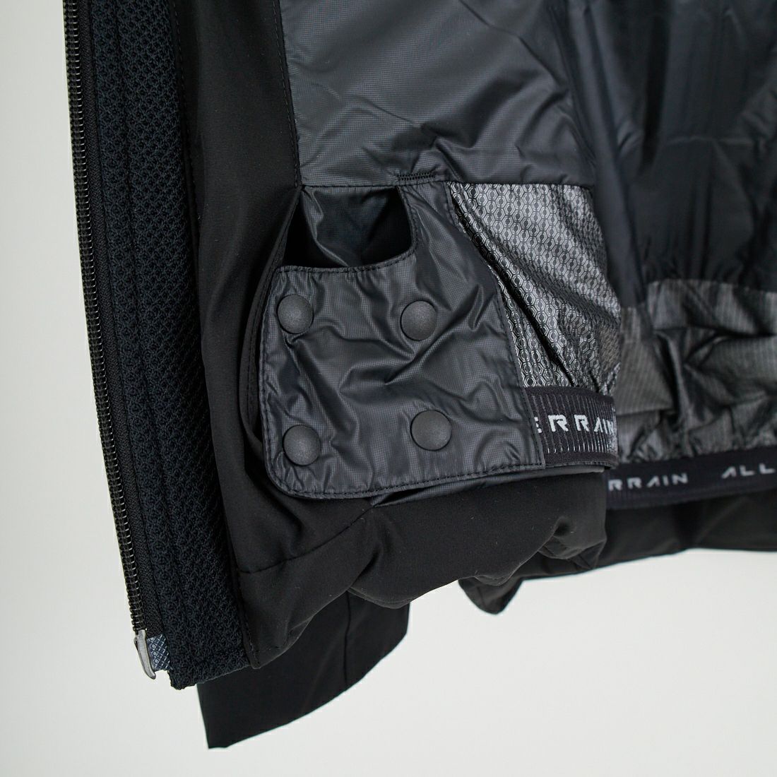 DESCENTE ALLTERRAIN [デサントオルテライン] 水沢ダウン マウンテニア [DU5FDJM1M] BK00